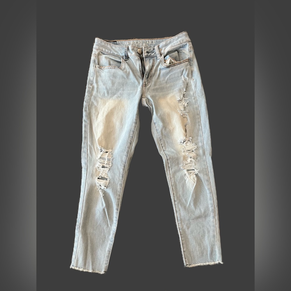 American Eagle distressed jeans